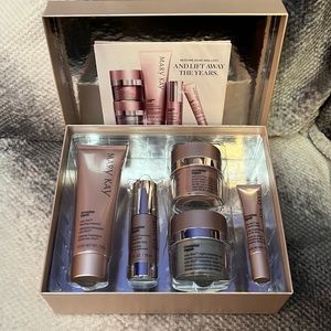 Mary Kay TimeWise Repair Volu-Firm Set